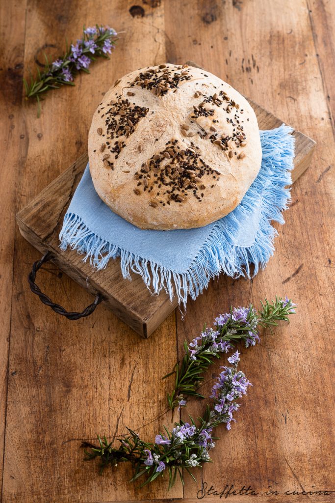 pane rustico con farina integrale