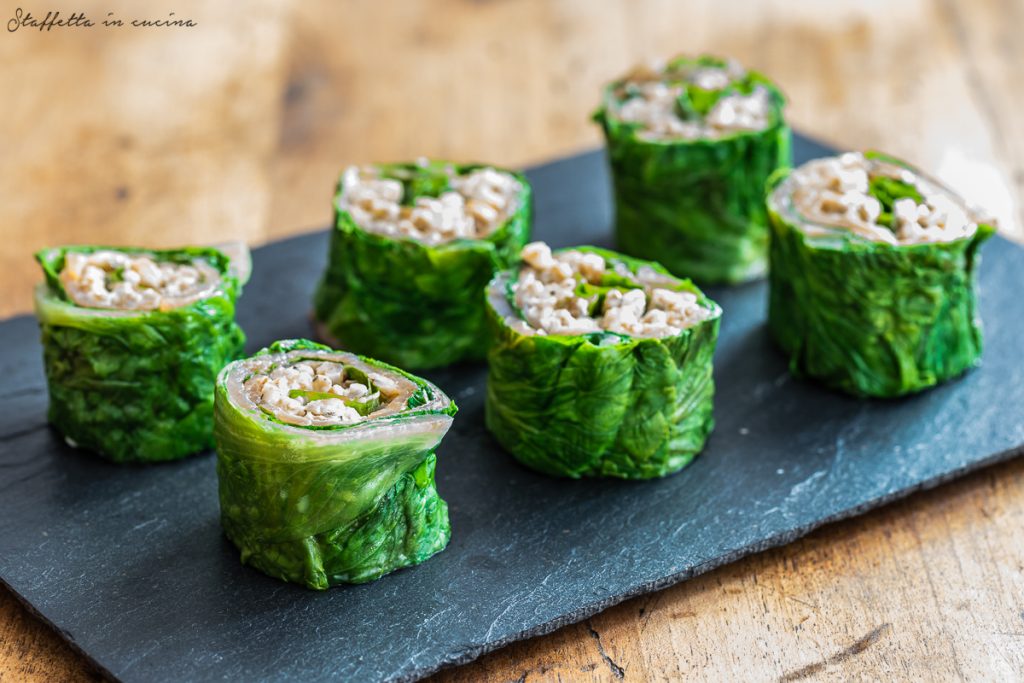 rotolini di salmone e lattuga