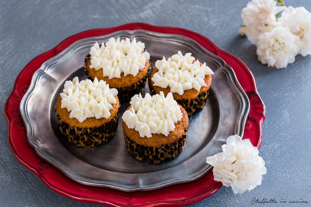 cupcakes alle mandorle e cioccolato