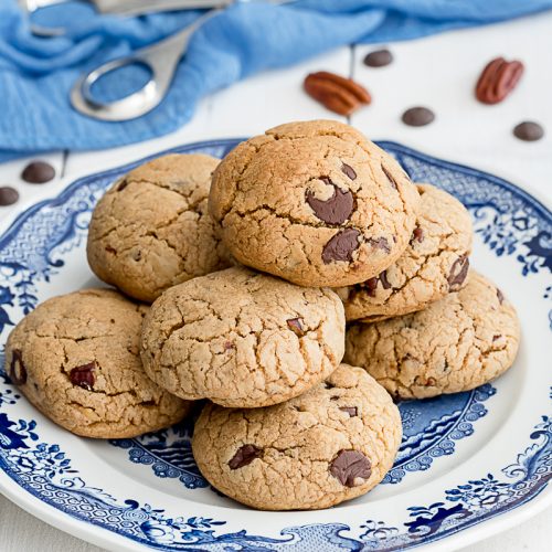 cookies con noci pecan e cioccolato